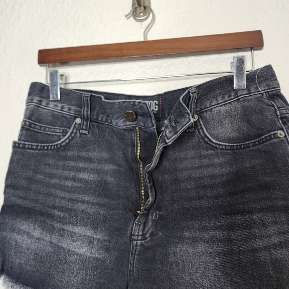 BDG x Urban Outfitters Stretch High Rise Girlfriend Denim Shorts Women's Size 30 - Picture 8 of 8
